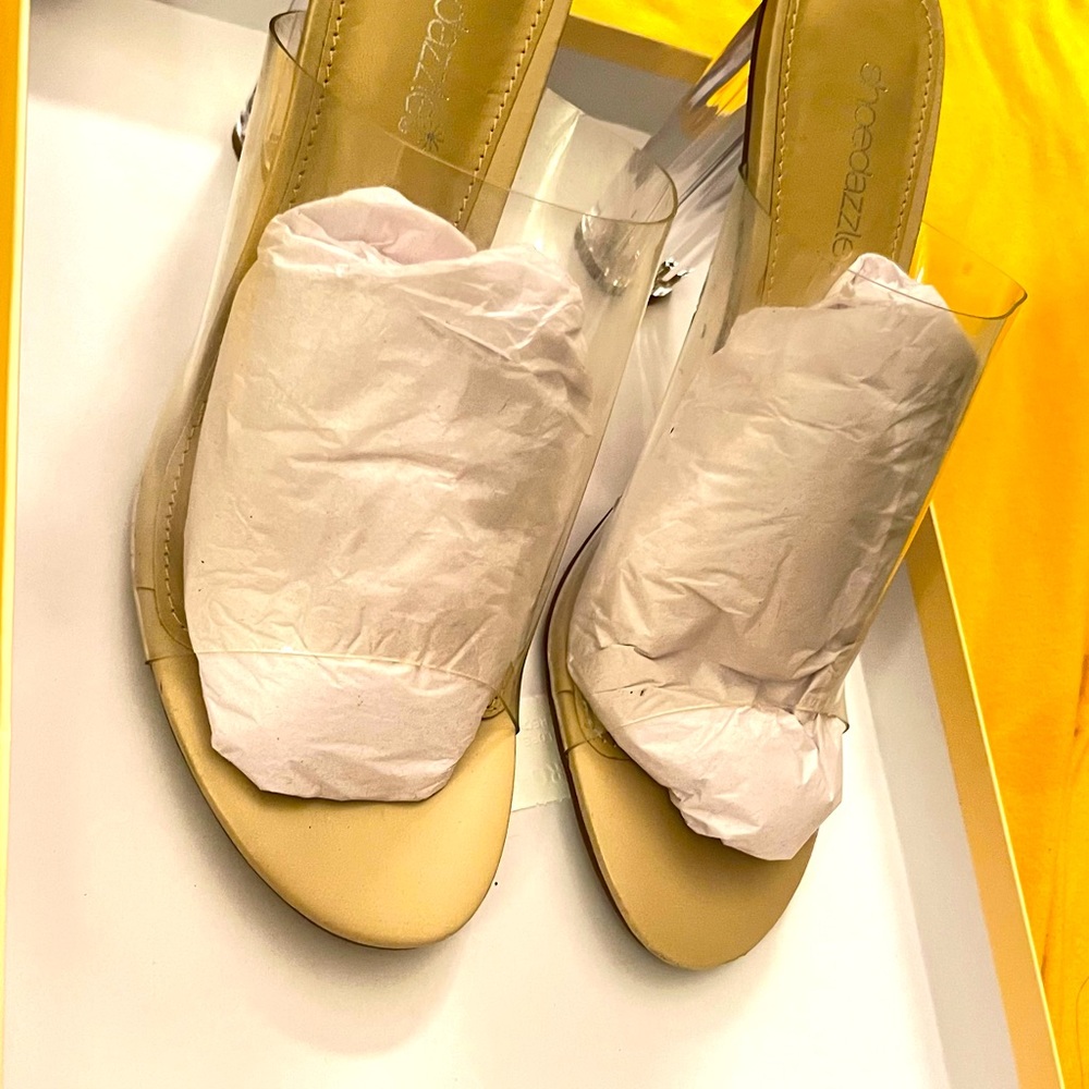 Beutiful clear heels 8.5